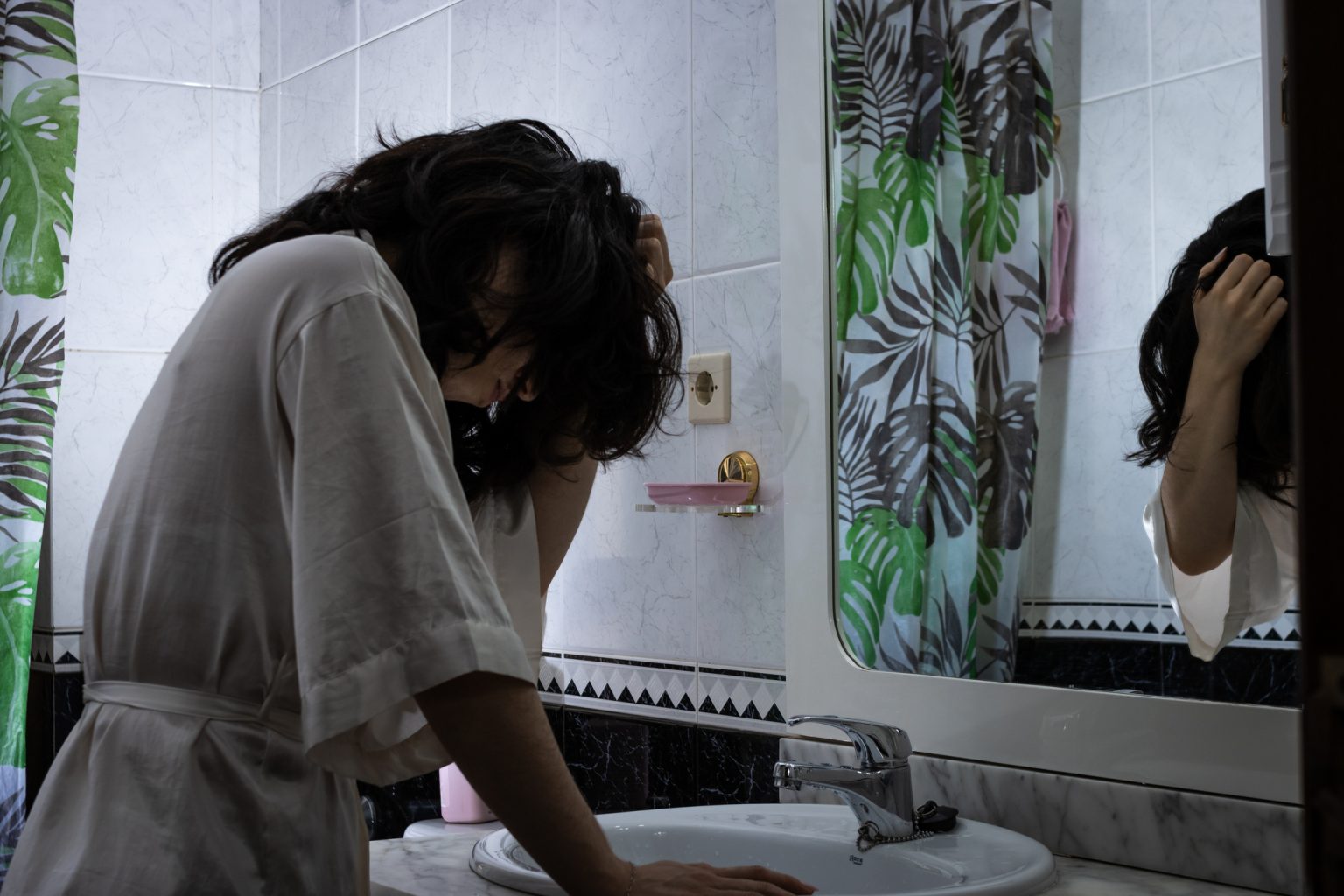 Españoles obligados a salir de la cama